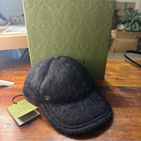 Gucci Black Mohair Baseball Hat NWT - Picture 1 of 7